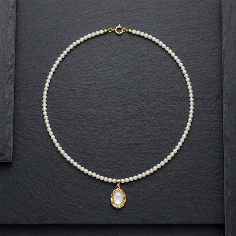 Necklaces Freshwater Rice Pearl Necklace with Gold-Plated White Mother-of-Pearl Pendant